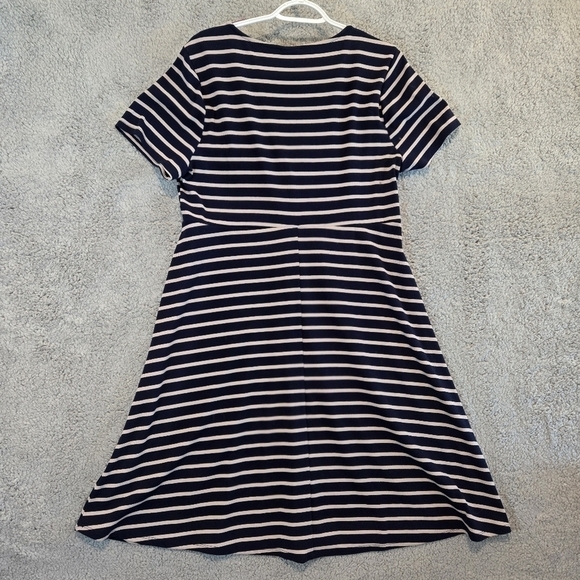Torrid Mini Rib Knit Twist Front Skater Dress Navy Tan Stripe Sz 1 XL 14 16 - Picture 2 of 6